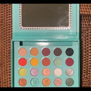 BH Cosmetics Daisy Marquez Palette
